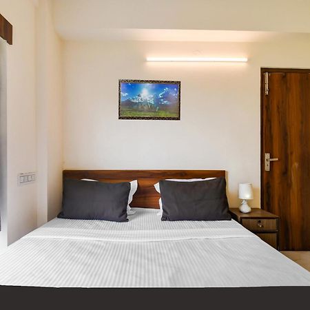 Hotel O Atithya Inn Колката Екстериор снимка