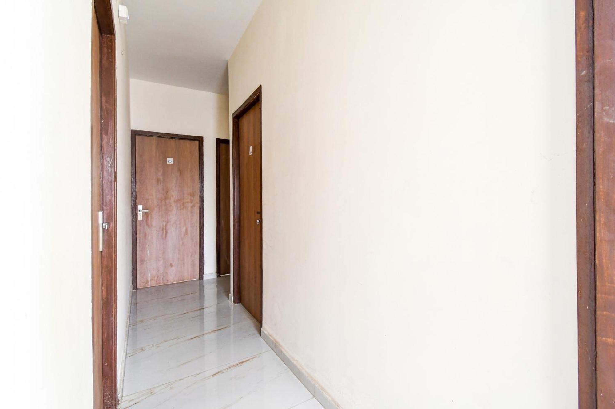 Hotel O Atithya Inn Колката Екстериор снимка